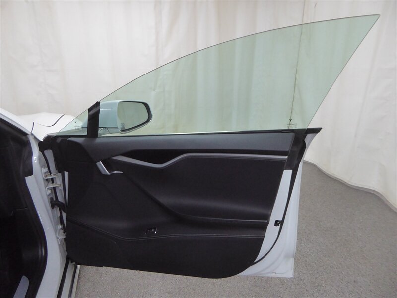 Used 2018 Tesla Model S 75D AWD/4WD image 25