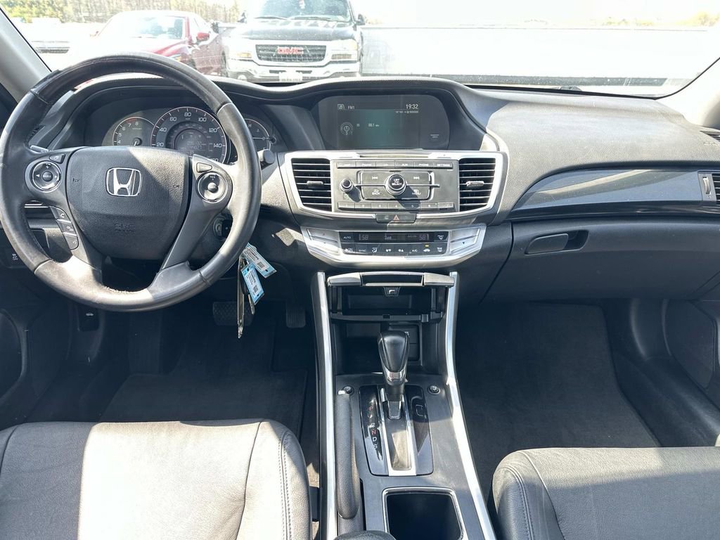Used 2013 Honda Accord Sport image 10