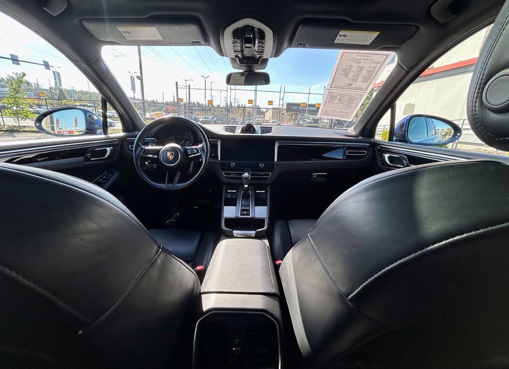 Used 2022 Porsche Macan AWD/4WD image 18
