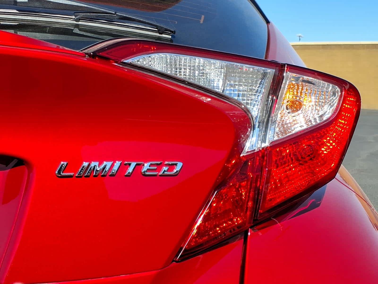Used 2022 Toyota C-HR Limited FWD image 14