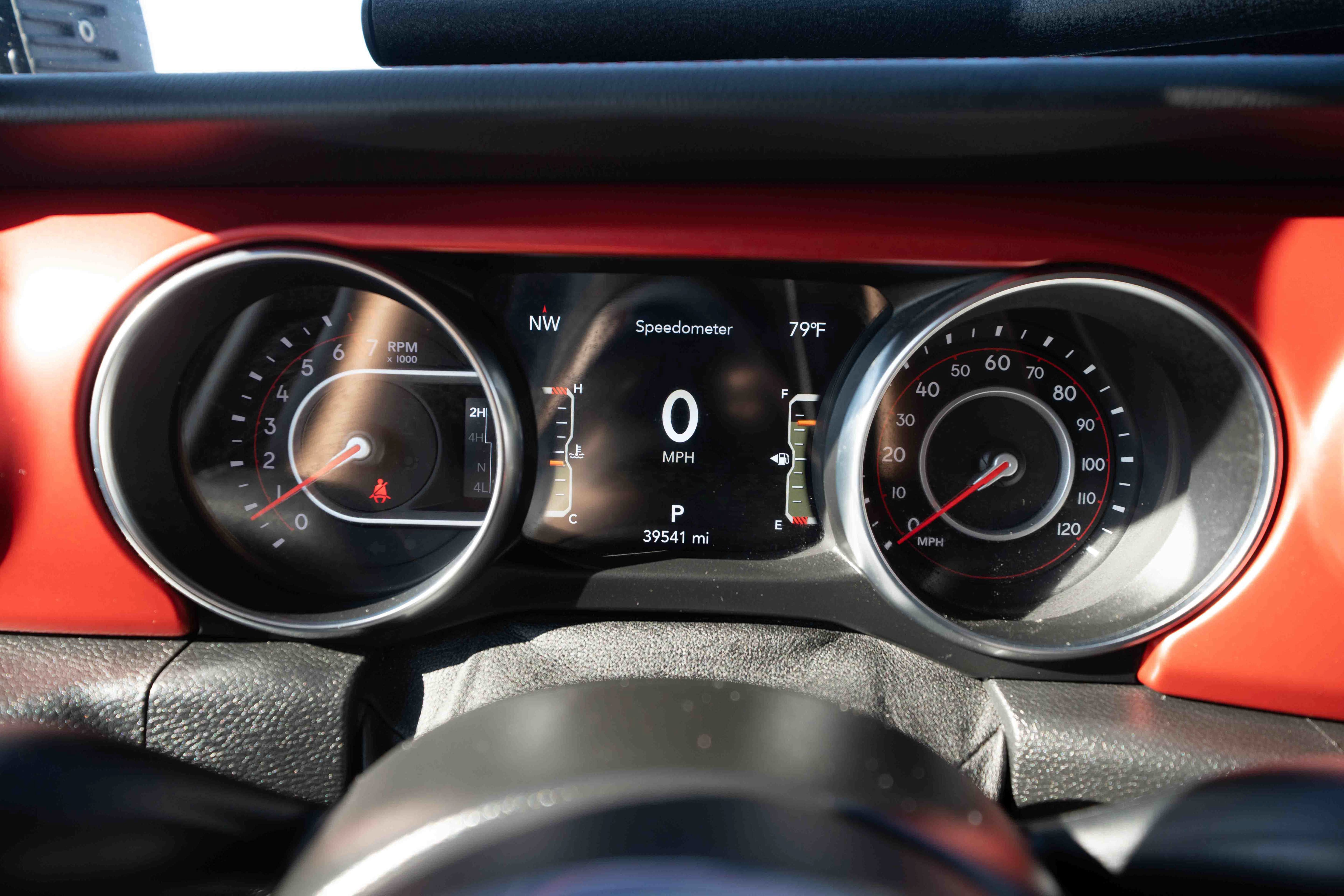 Used 2021 Jeep Gladiator Rubicon AWD/4WD image 16