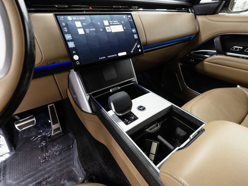 Used 2024 Land Rover Range Rover Autobiography AWD/4WD image 14