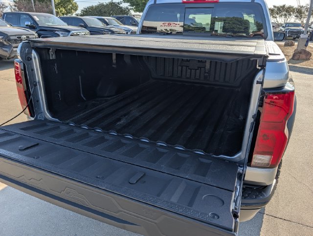 Used 2026 Chevrolet Colorado ZR2 w/ Technology Package AWD/4WD image 29