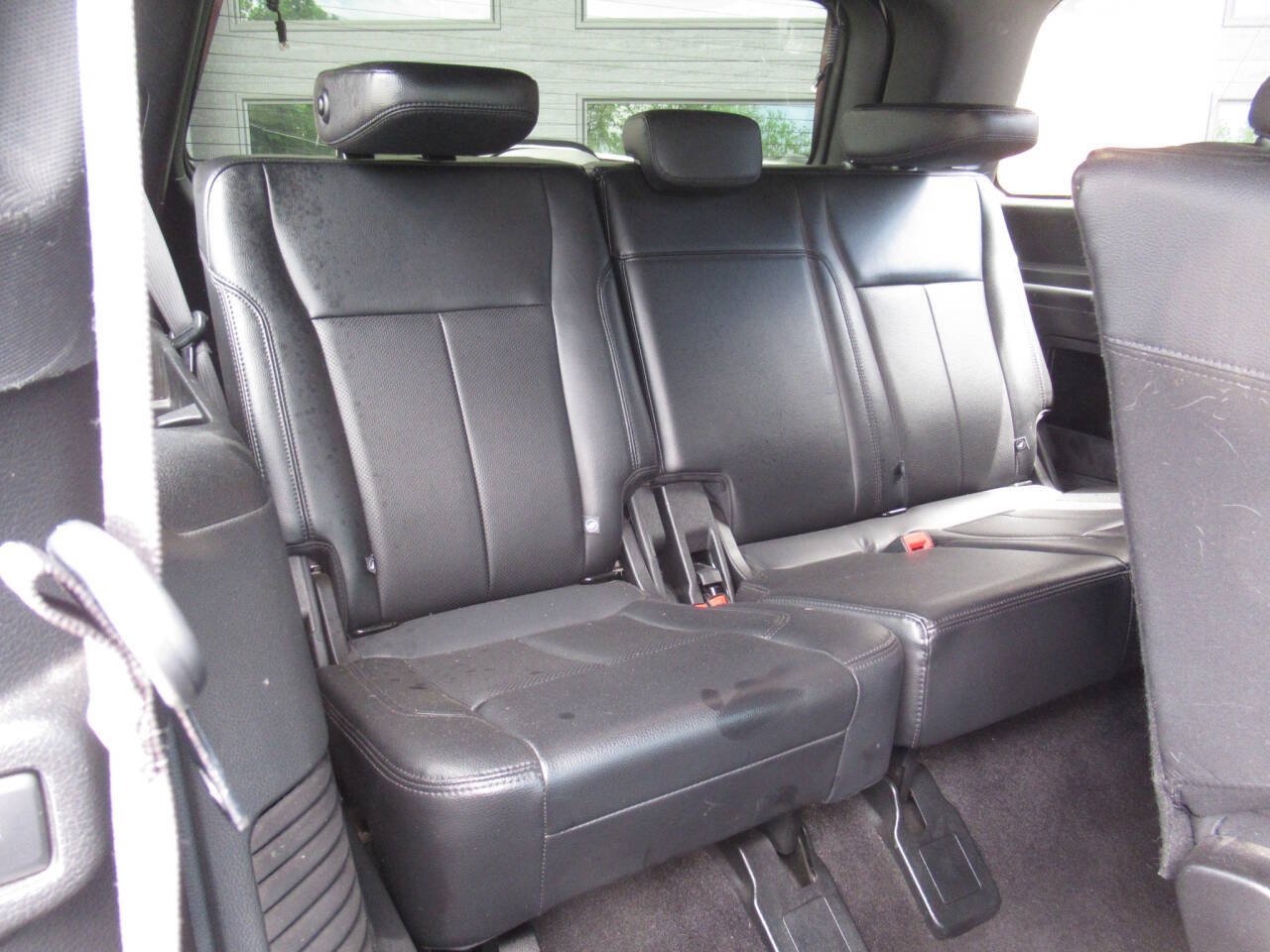 Used 2019 Ford Expedition XLT w/ Equipment Group 202A AWD/4WD image 8
