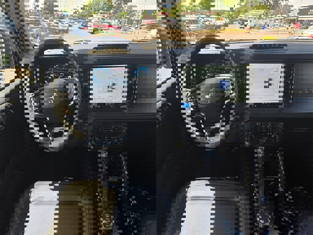 New 2025 Ford Bronco Badlands image 10