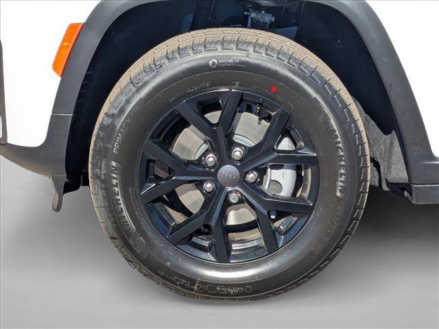 New 2026 Jeep Grand Cherokee Altitude image 10