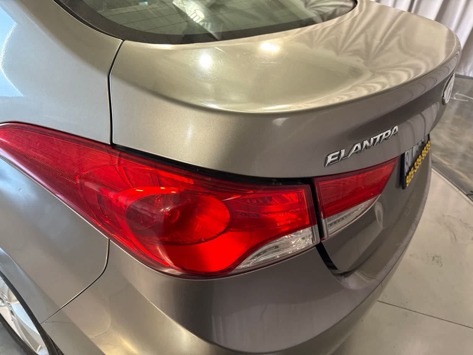 Used 2013 Hyundai Elantra GLS w/ Preferred Pkg FWD image 6