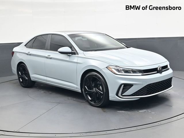 Used 2025 Volkswagen Jetta SE