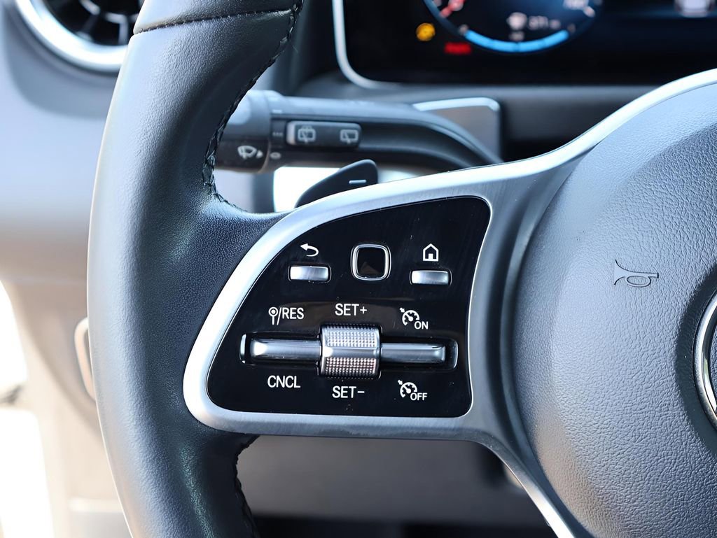 Used 2020 Mercedes-Benz GLB 250 4MATIC image 31