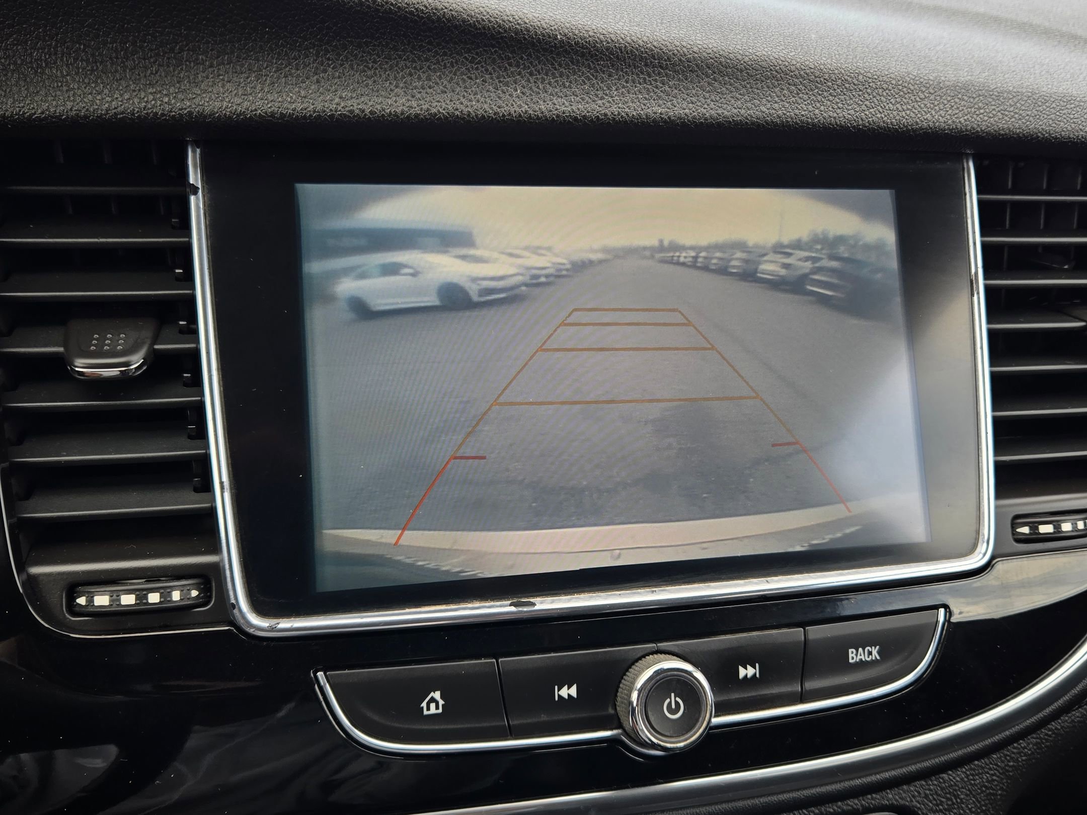 Used 2018 Buick Encore Preferred image 28