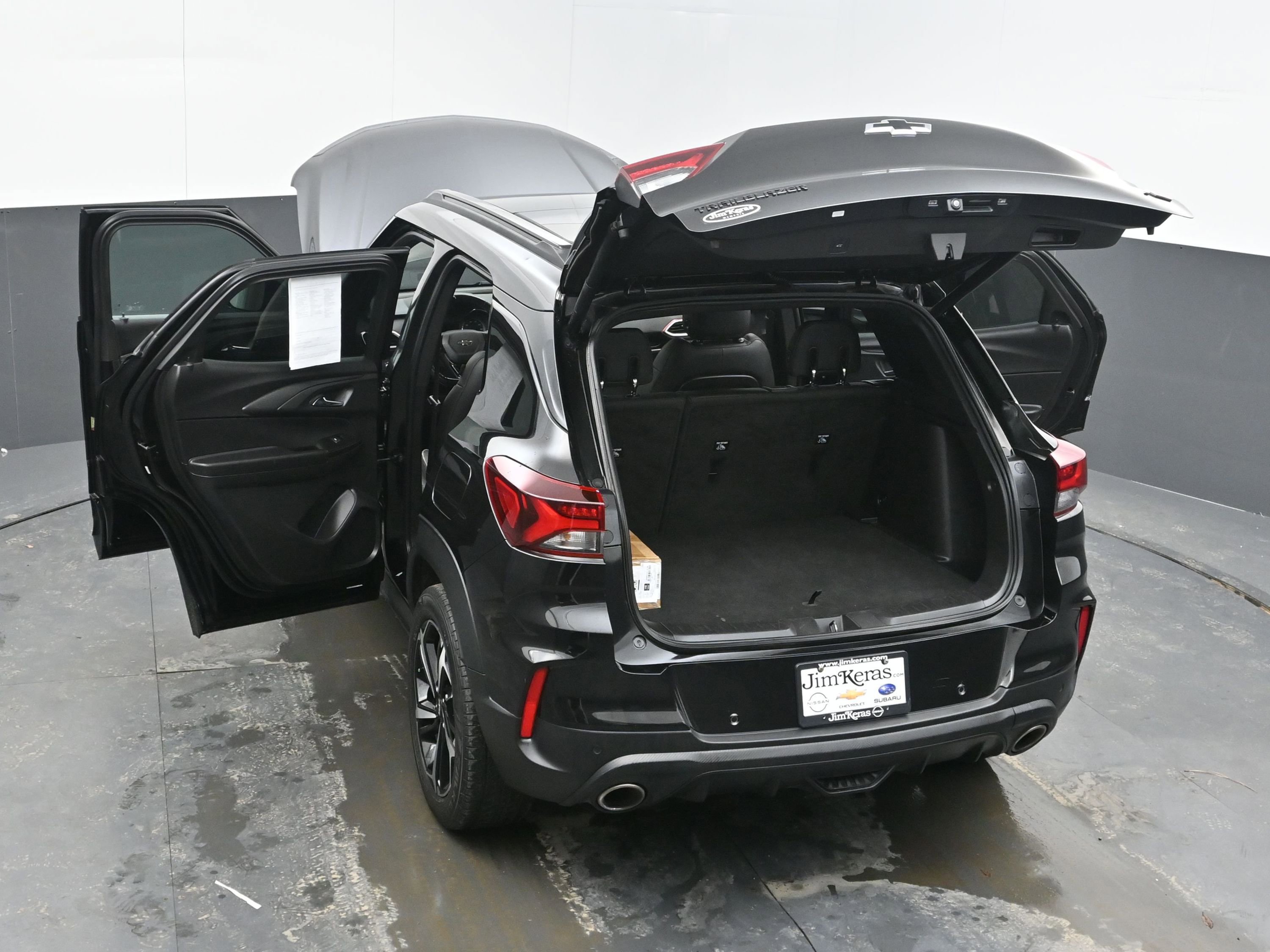 Used 2022 Chevrolet TrailBlazer RS w/ Sun and Liftgate Package image 39