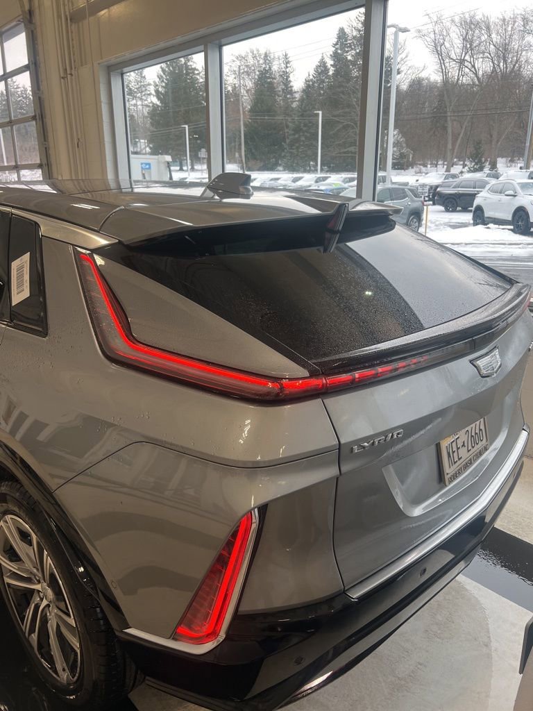 New 2026 Cadillac Lyriq Luxury image 4