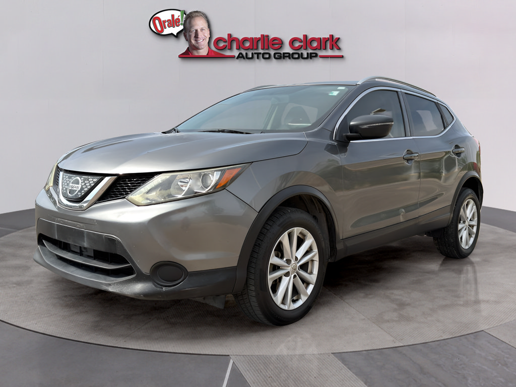 Used 2018 Nissan Rogue Sport SV FWD image 1