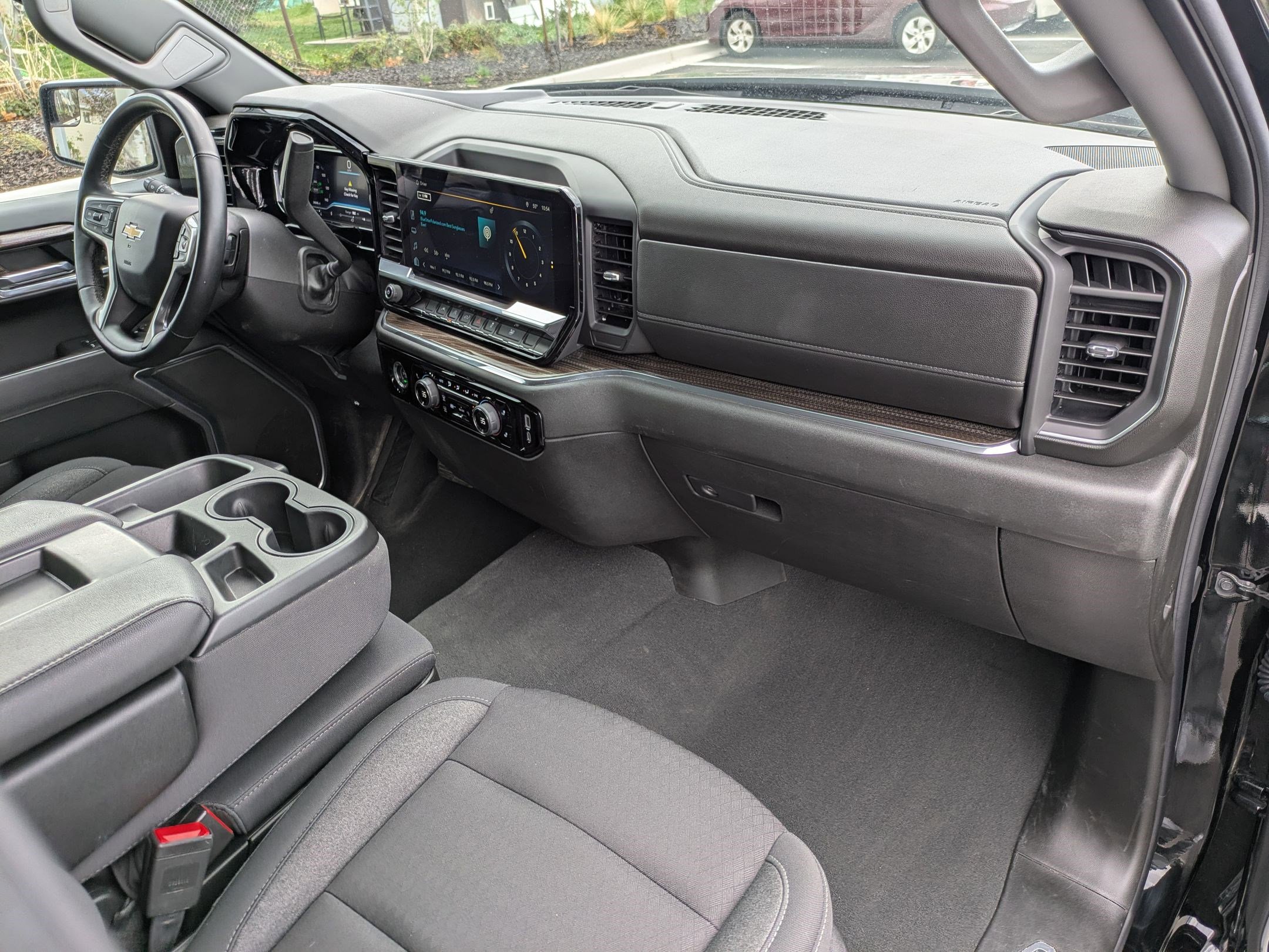 Used 2024 Chevrolet Silverado 1500 LT AWD/4WD image 34