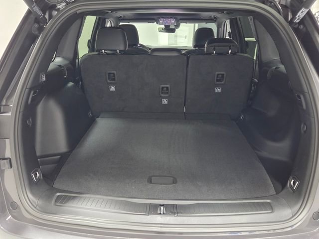 New 2026 Jeep Grand Cherokee Altitude RWD image 11