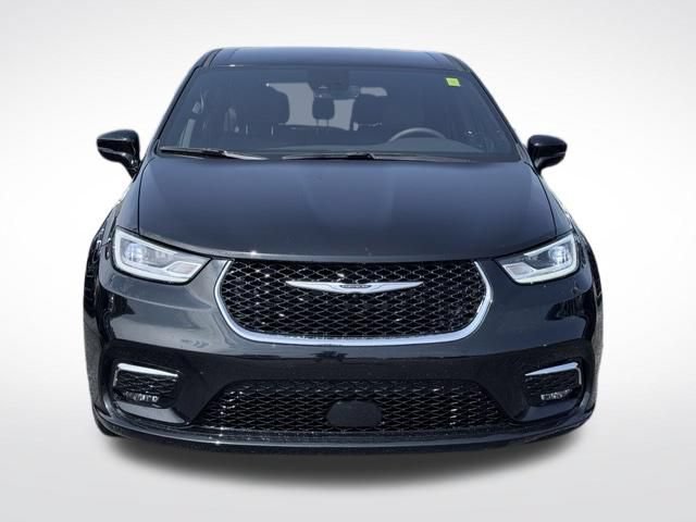 Used 2025 Chrysler Pacifica Select FWD video 2