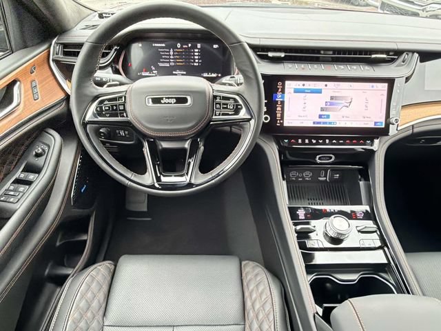New 2026 Jeep Grand Cherokee Summit w/ Obsidian Package AWD/4WD image 29