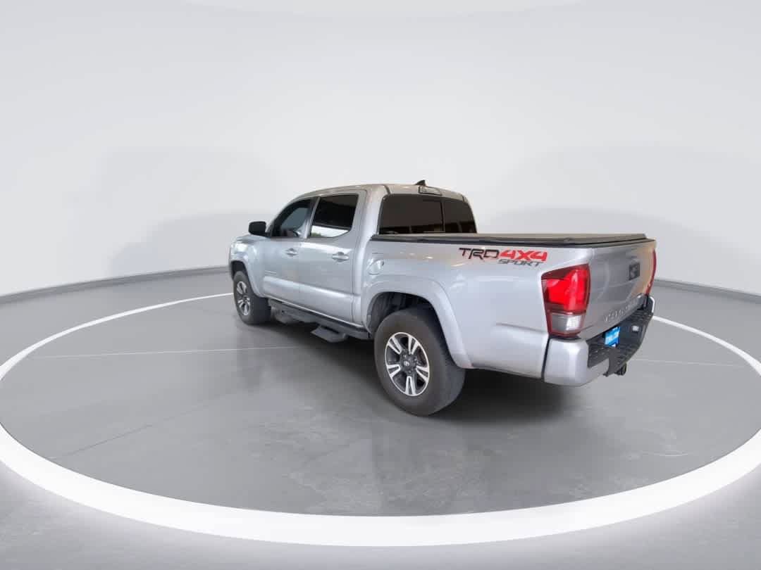 Certified 2019 Toyota Tacoma TRD Sport AWD/4WD image 6