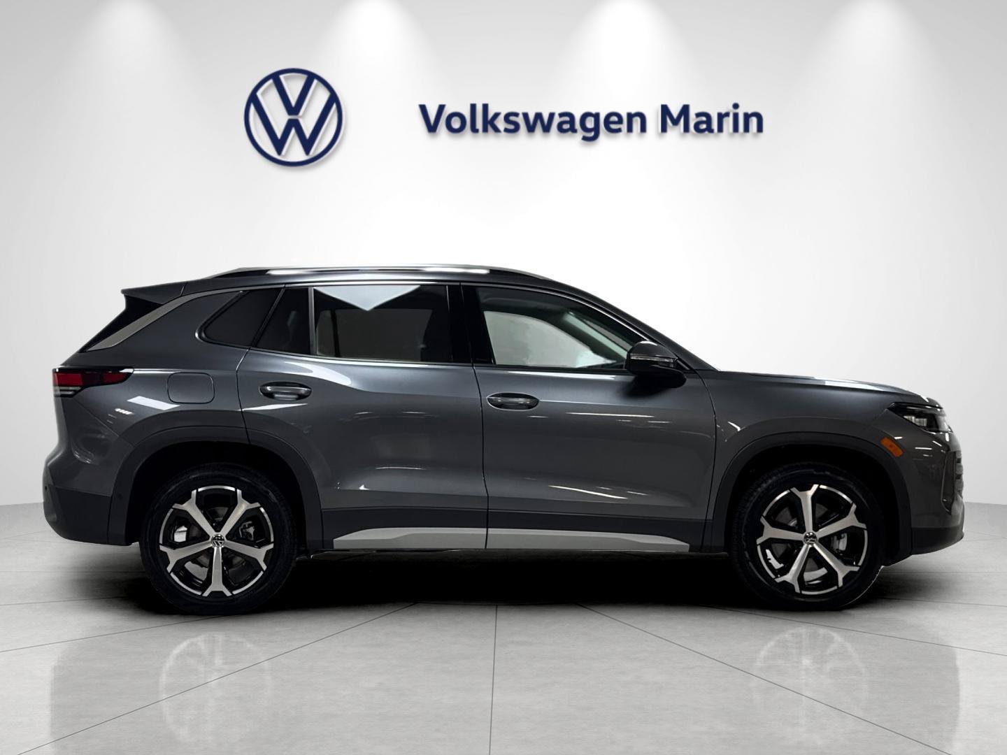New 2026 Volkswagen Tiguan SE AWD/4WD image 6