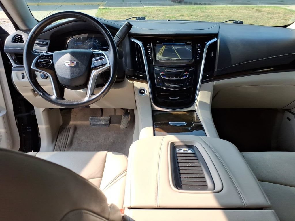 Used 2019 Cadillac Escalade Premium Luxury w/ LPO, Radiant Package AWD/4WD image 14