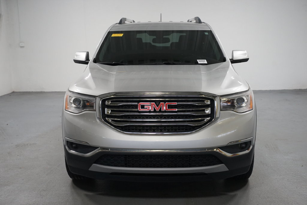 Used 2019 GMC Acadia SLT w/ LPO, Cargo Package FWD image 2