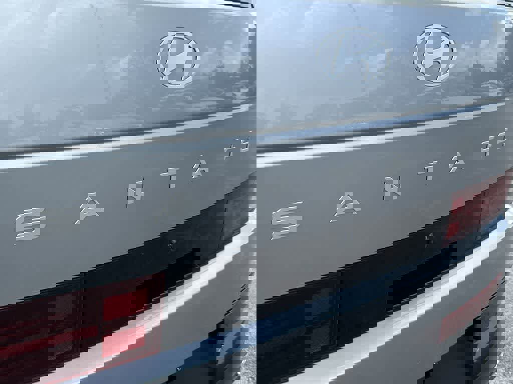 Used 2024 Hyundai Santa Fe Limited image 10