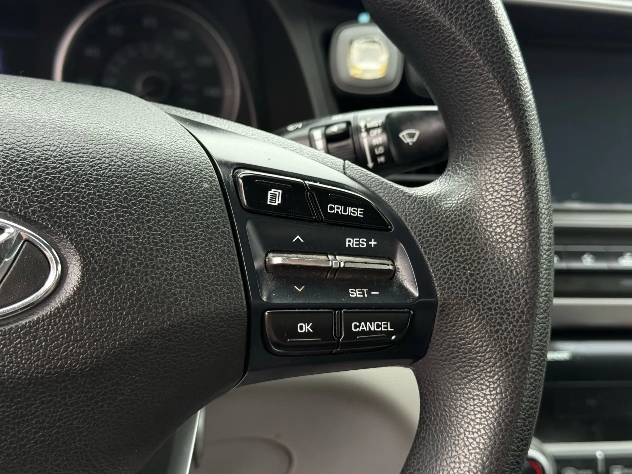 Used 2020 Hyundai Elantra SEL image 35