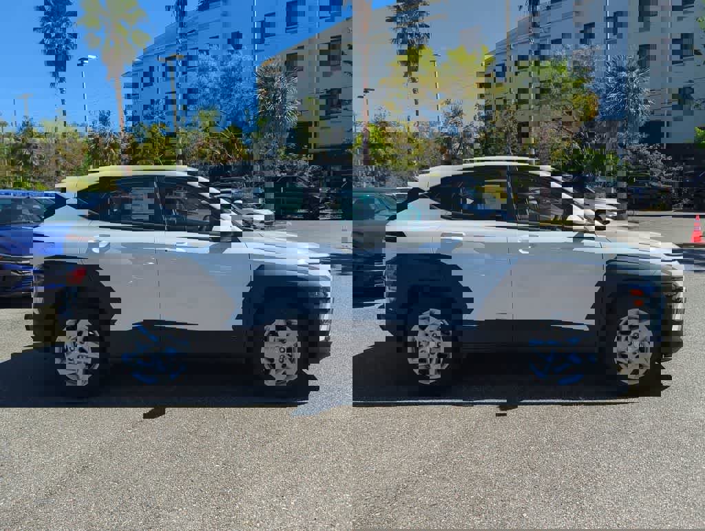 New 2025 Hyundai Kona SE image 8