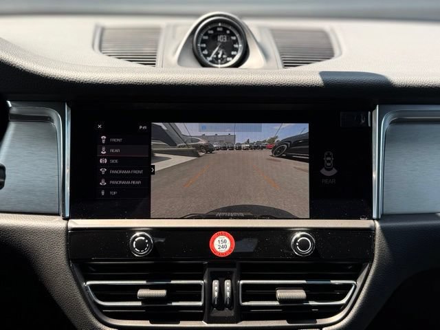 Certified 2026 Porsche Macan AWD/4WD image 32