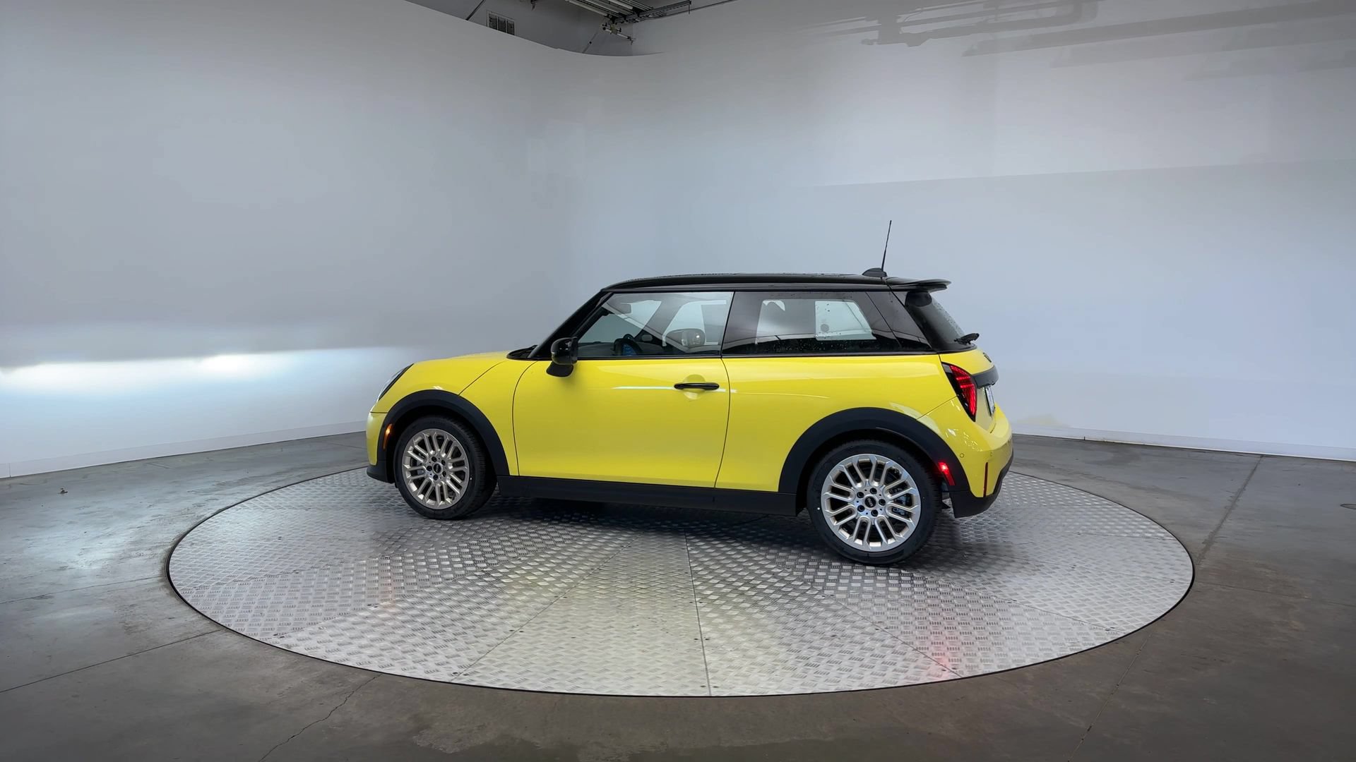 Used 2026 MINI Cooper S FWD image 8