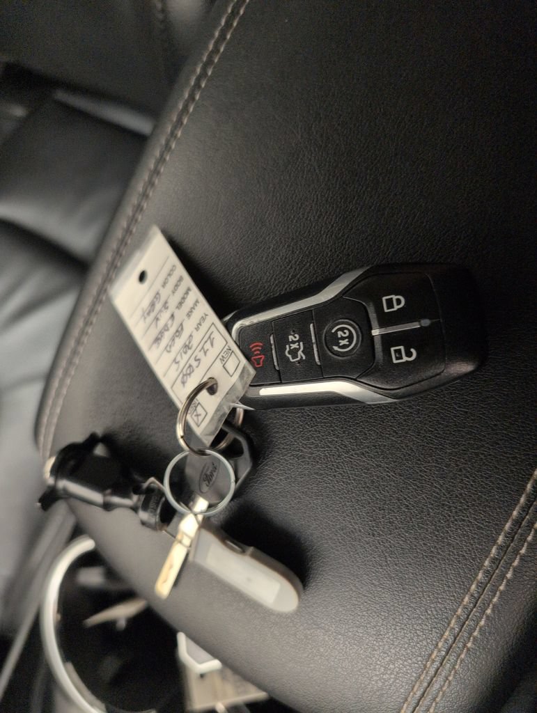 Used 2015 Ford Edge Titanium w/ Technology Package FWD image 42