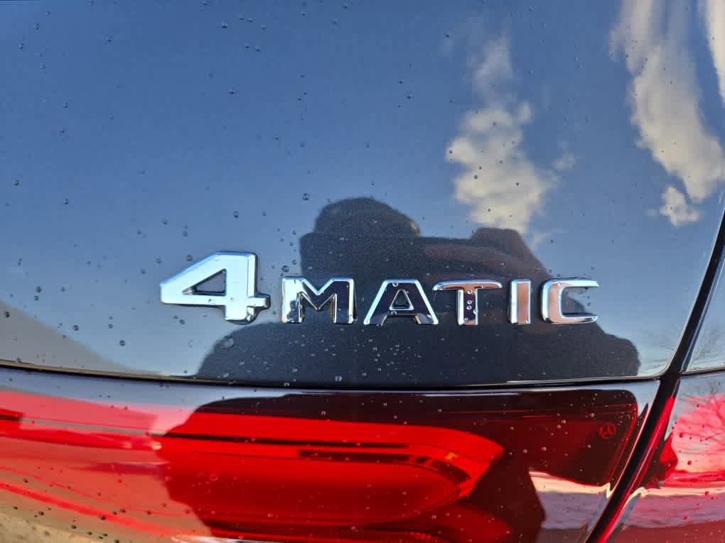 Used 2024 Mercedes-Benz GLC 300 4MATIC image 13
