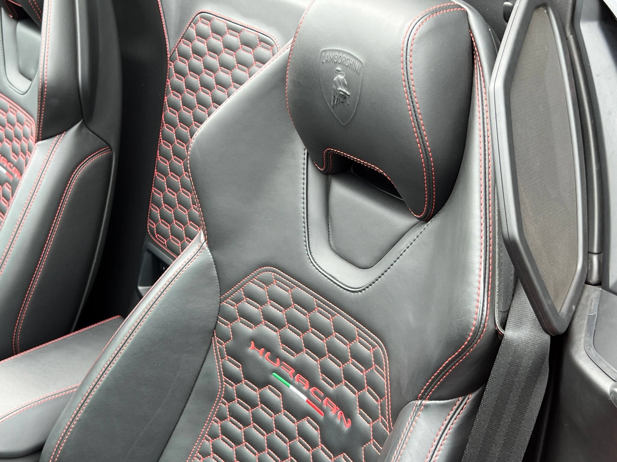Used 2017 Lamborghini Huracan LP 580-2 RWD image 31