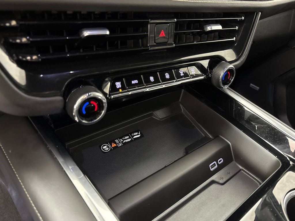 Certified 2025 Chevrolet Suburban Premier RWD image 49