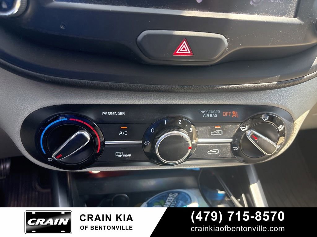Certified 2022 Kia Soul LX w/ Technology Package FWD image 17