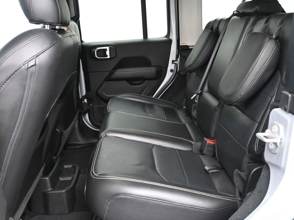 Used 2023 Jeep Wrangler Unlimited Sahara image 26