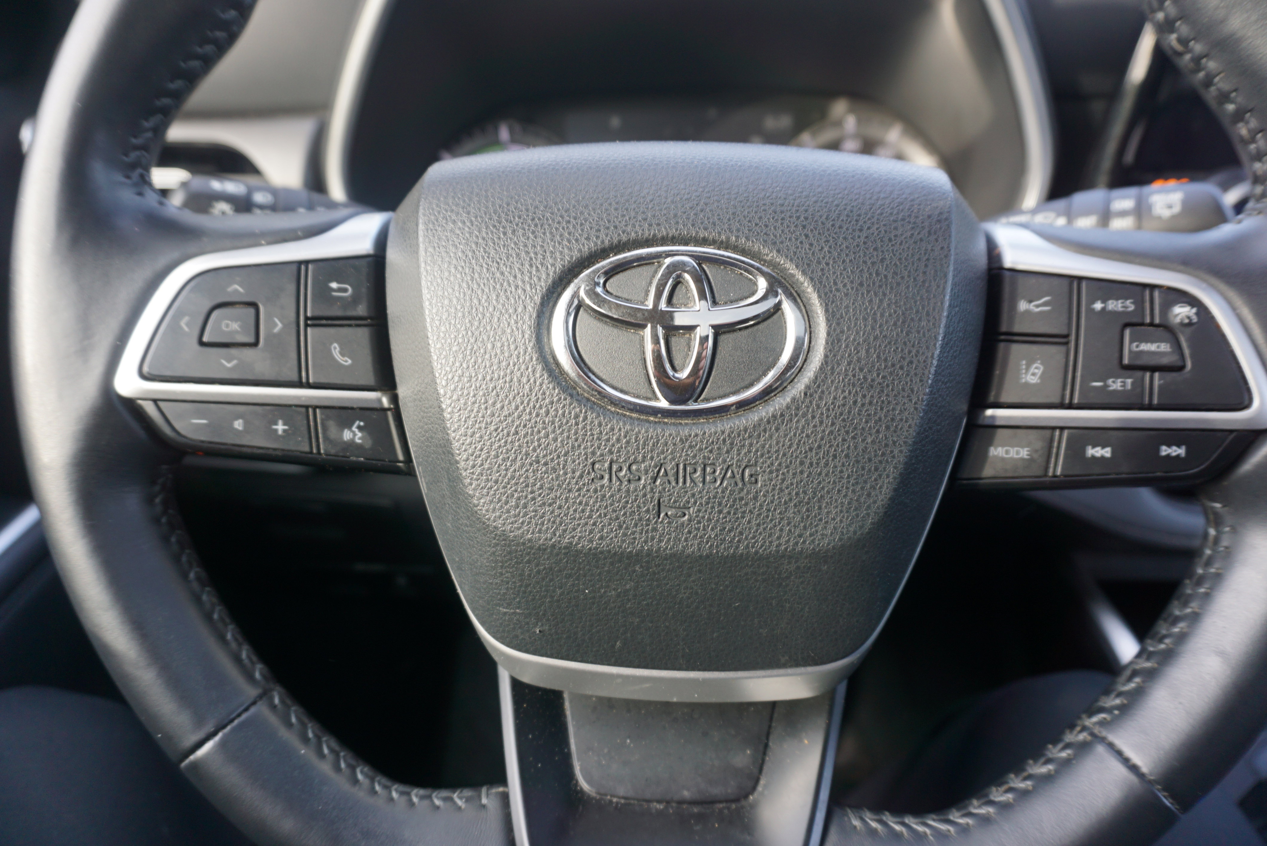 Used 2022 Toyota Highlander XLE image 9