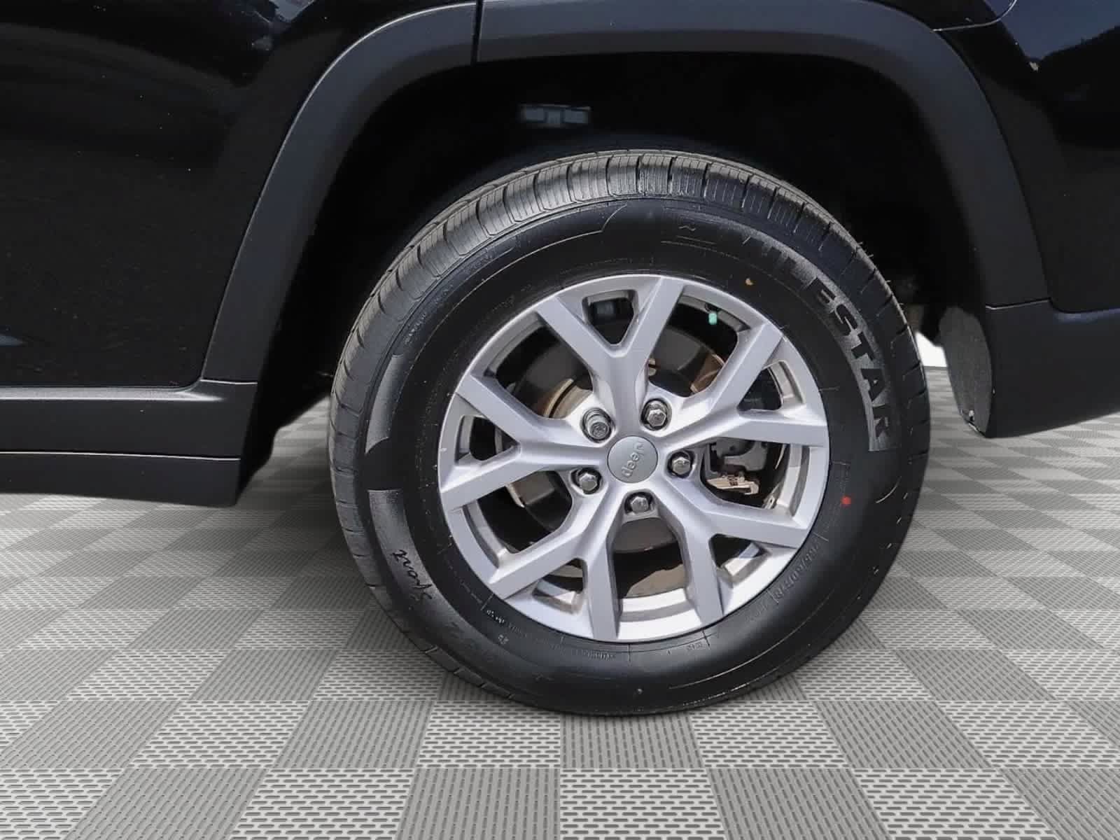 Used 2022 Jeep Grand Cherokee Limited AWD/4WD image 13