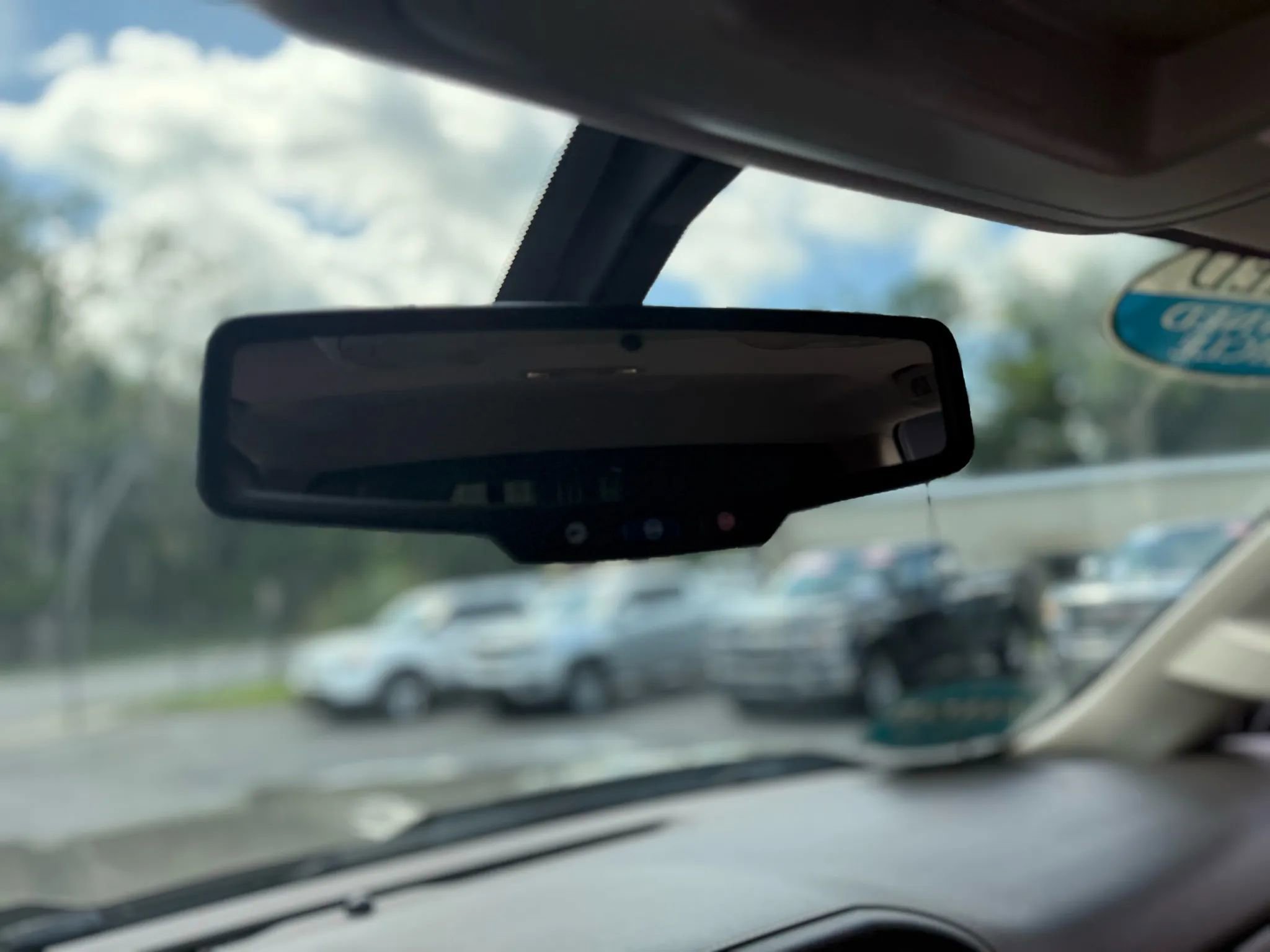 Used 2015 Chevrolet Silverado 2500 LTZ w/ LTZ Plus Package image 32