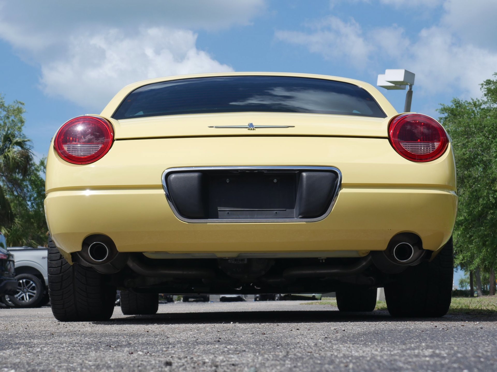 Used 2002 Ford Thunderbird RWD image 24