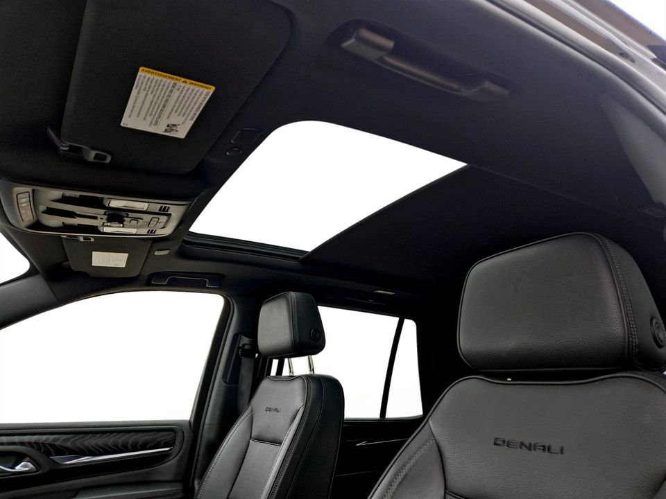 Used 2023 GMC Yukon Denali image 28