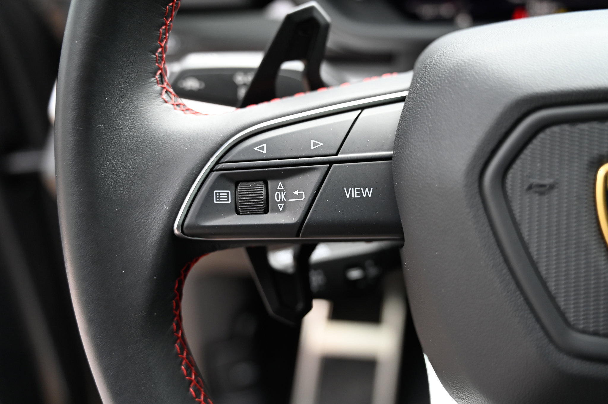 Used 2021 Lamborghini Urus image 25