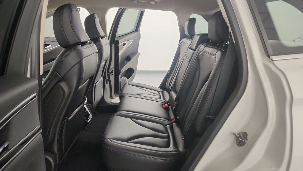 Used 2023 Lincoln Nautilus AWD image 27