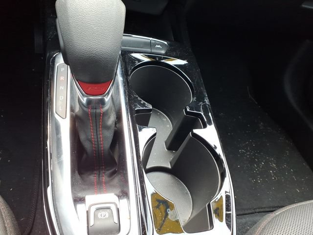 Used 2024 Chevrolet Trax RS w/ Sunroof Package FWD image 21