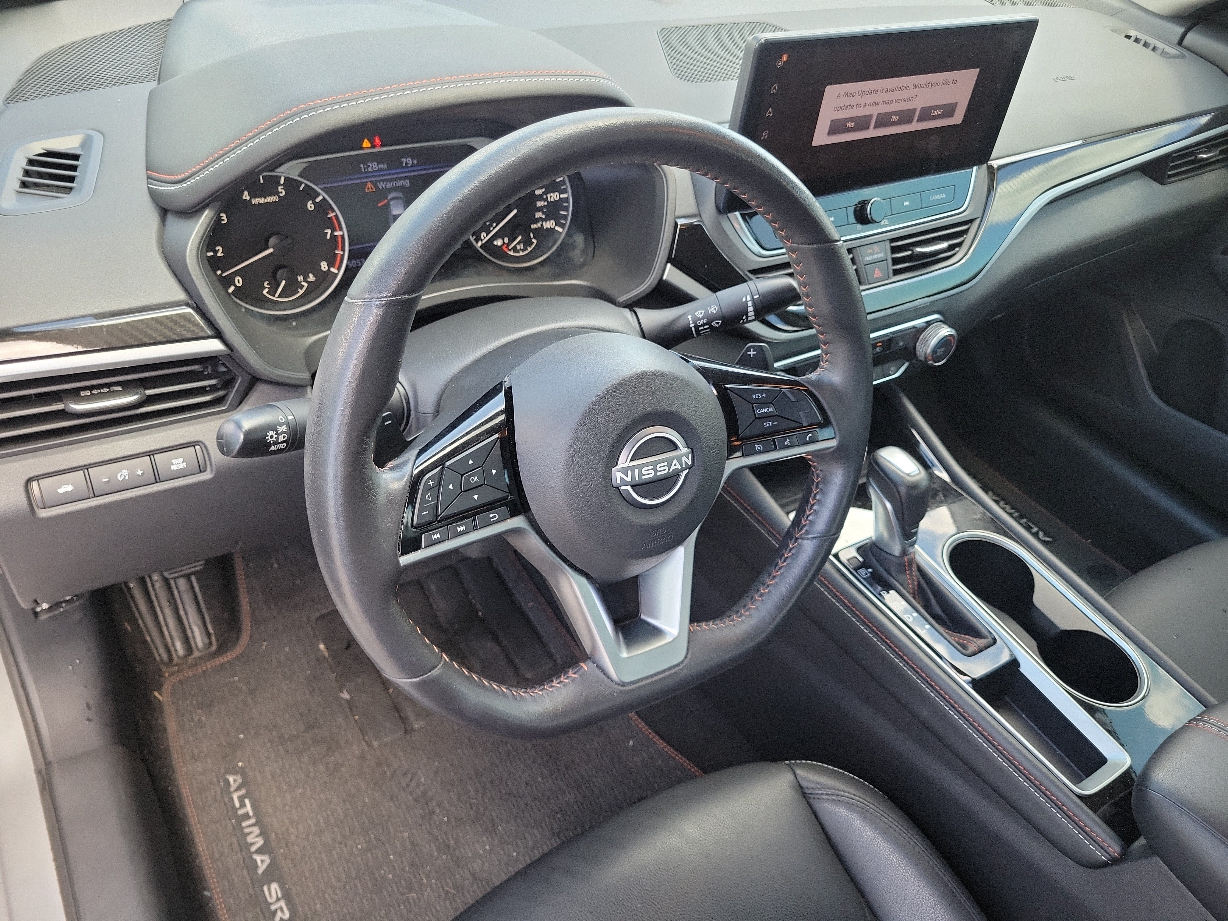Used 2024 Nissan Altima 2.5 SR w/ SR Premium Package FWD image 8
