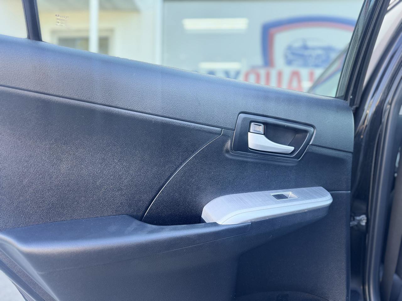 Used 2012 Toyota Camry SE FWD image 49