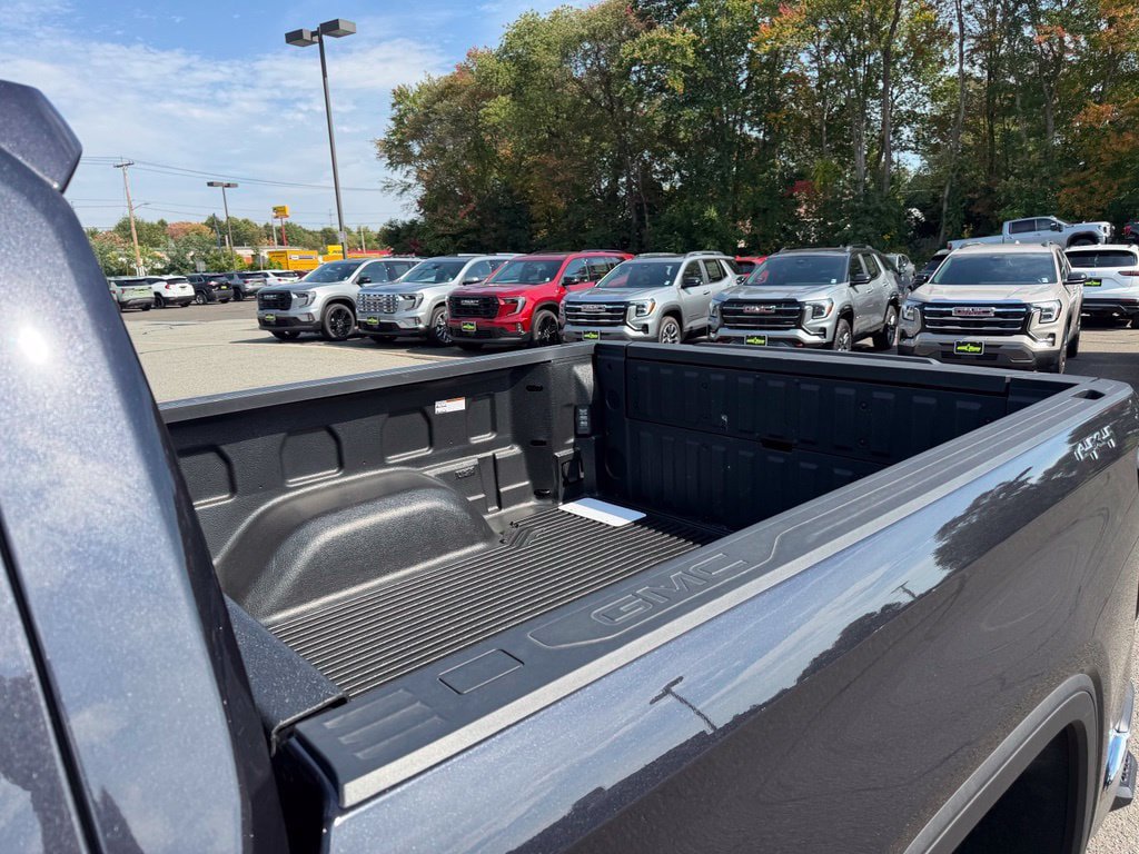 Used 2026 GMC Sierra 1500 SLT AWD/4WD image 11