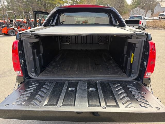 Used 2011 Cadillac Escalade EXT Luxury image 24