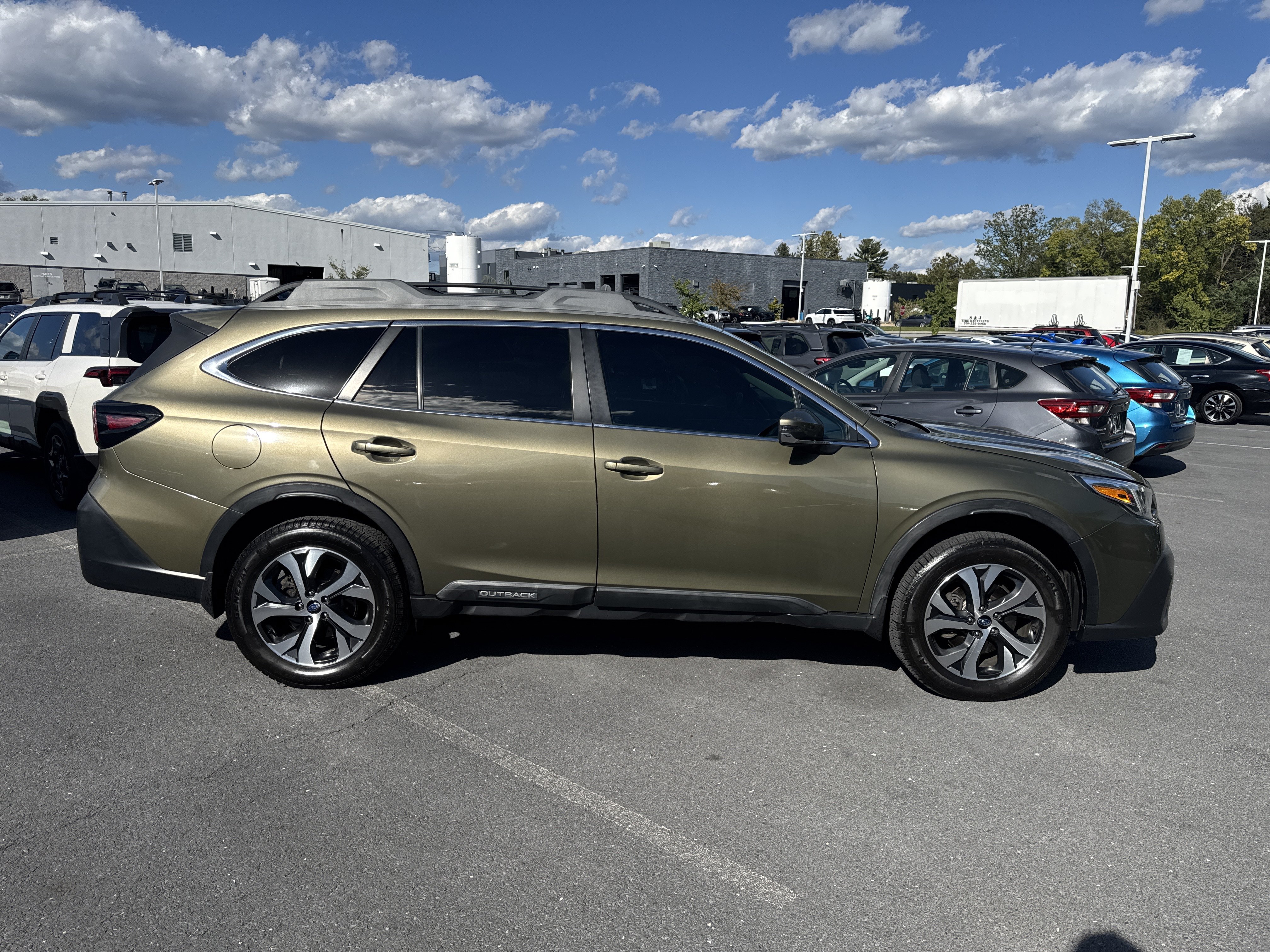 Used 2020 Subaru Outback Limited AWD/4WD image 35
