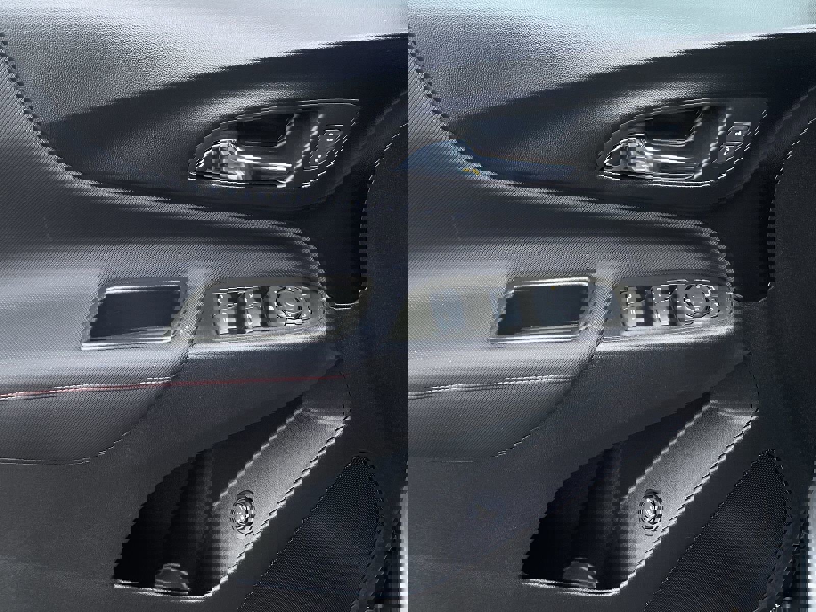 Used 2023 Chevrolet Equinox RS image 75